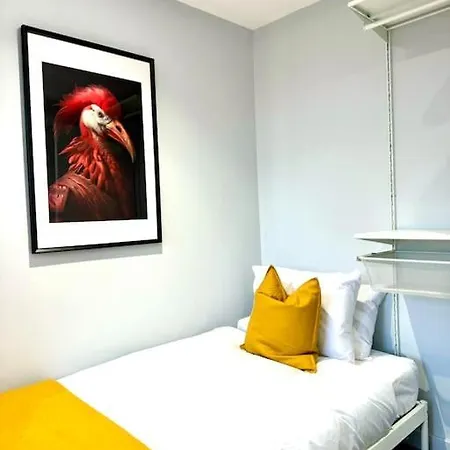 Bournemouth Getaway: 3Br Apartment Near Beach Extérieur photo