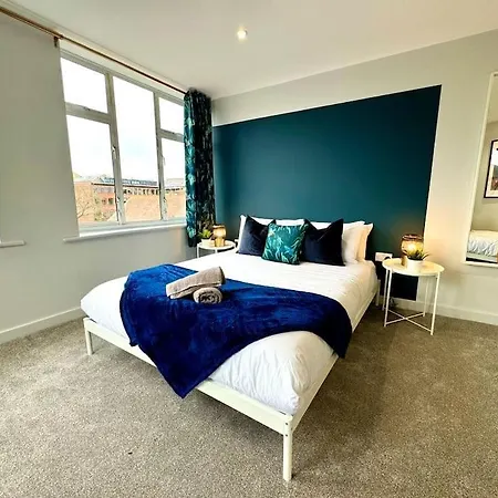 Bournemouth Getaway: 3Br Apartment Near Beach Extérieur photo