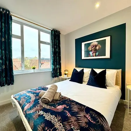 Bournemouth Getaway: 3Br Apartment Near Beach Extérieur photo